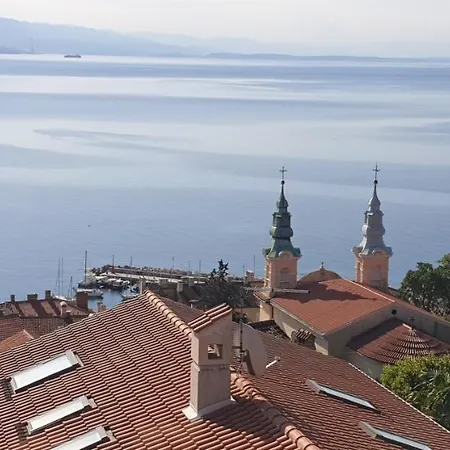 Apatmani Milena * Opatija